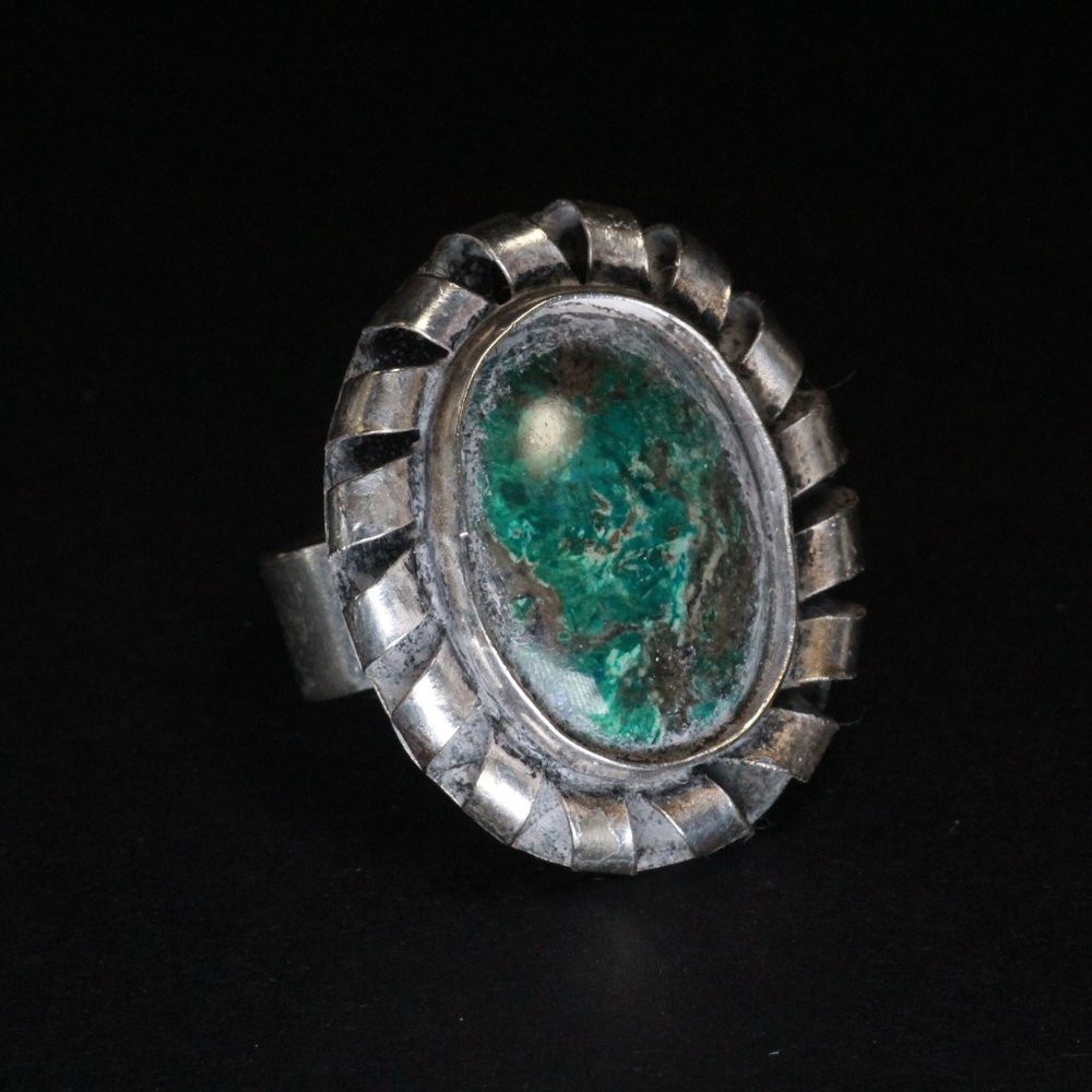 Silver 800 Big Green Stone Split Ring - image 7